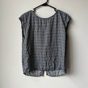 Abercrombie and Fitch top